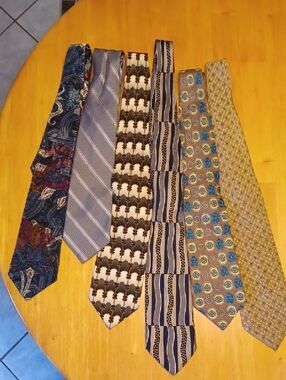 Lot Of 6 Neck Ties 1 Is 100% Polyester 5 Are 100% Silk Mosaic Brand Needs Sewing